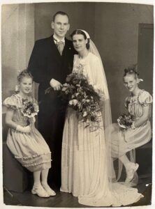 Herman van der Meer en Aggie van der Klei op een huwelijksfoto uit 1951 (collectie familie Van der Meer) 